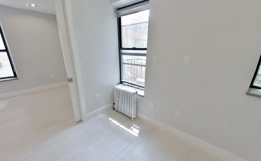195 Stanton Street - Photo 2