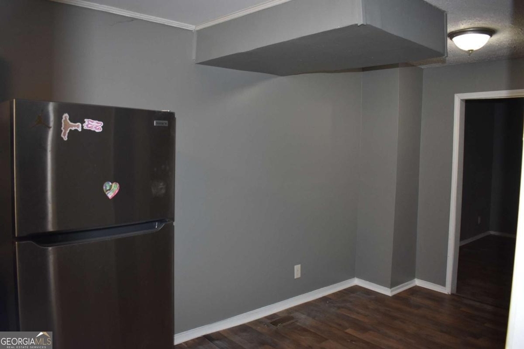 382 Cowan Street - Photo 1