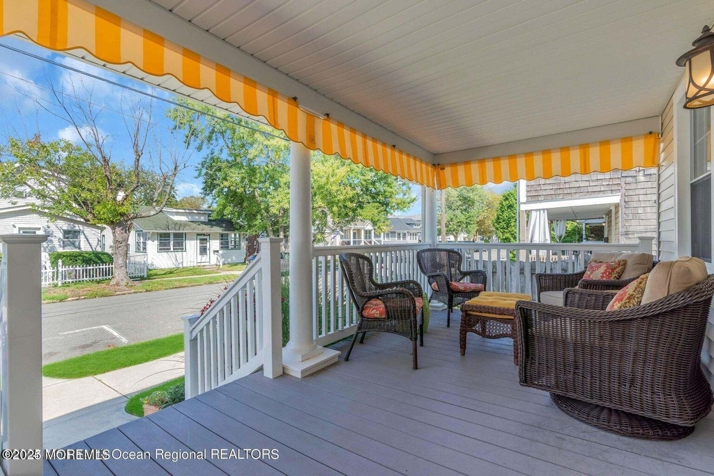 321 14th Avenue - Photo 2