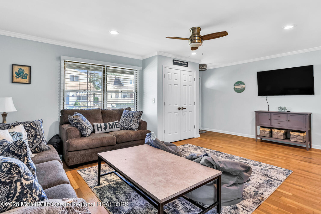 1813 Bradley Terrace - Photo 8