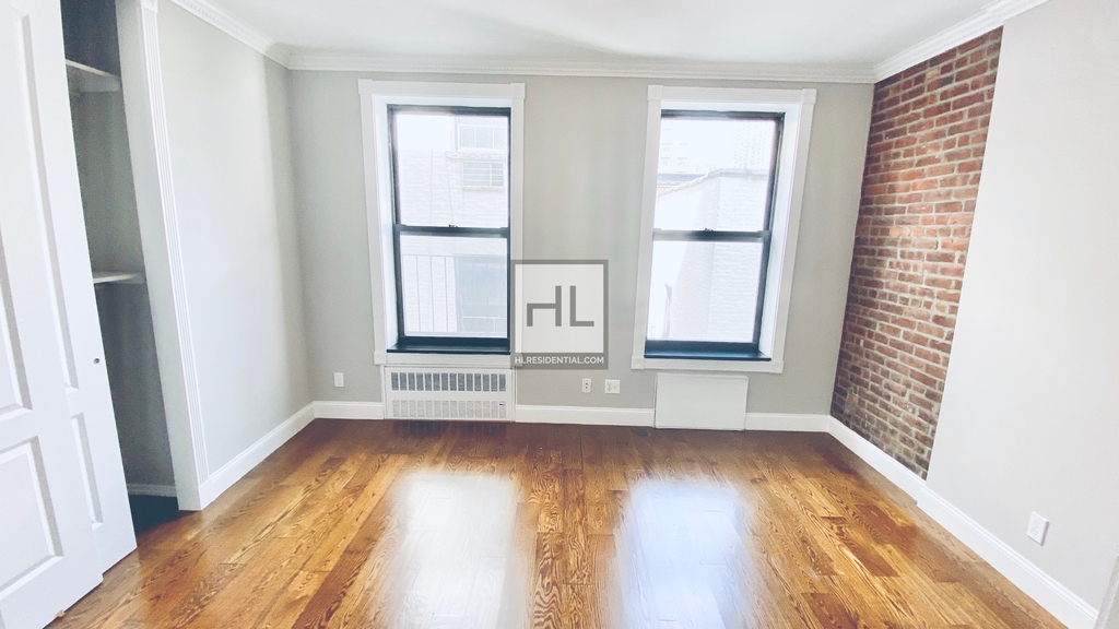 E 25th St. - Photo 4