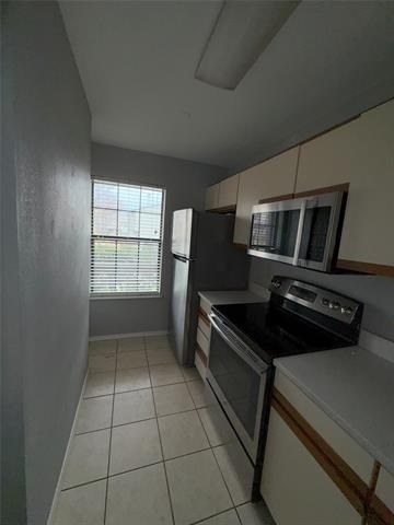 732 W Collins Street - Photo 6