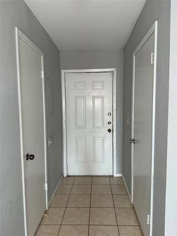 732 W Collins Street - Photo 1