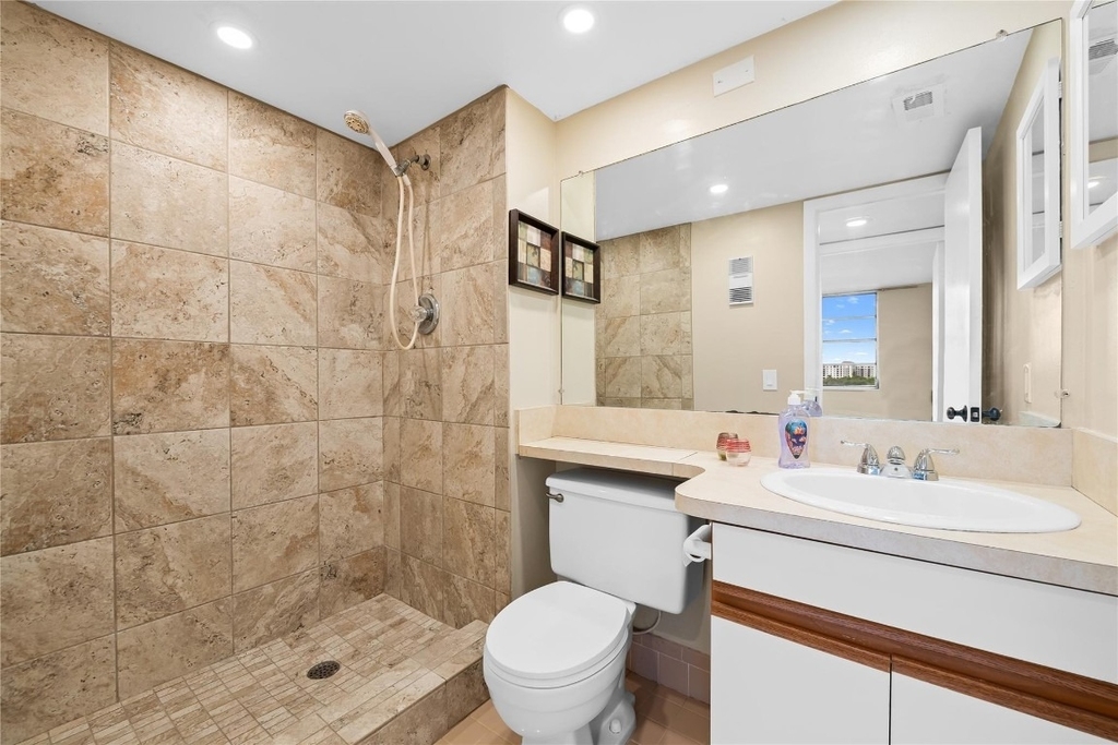 3300 W Rolling Hills Circle - Photo 9