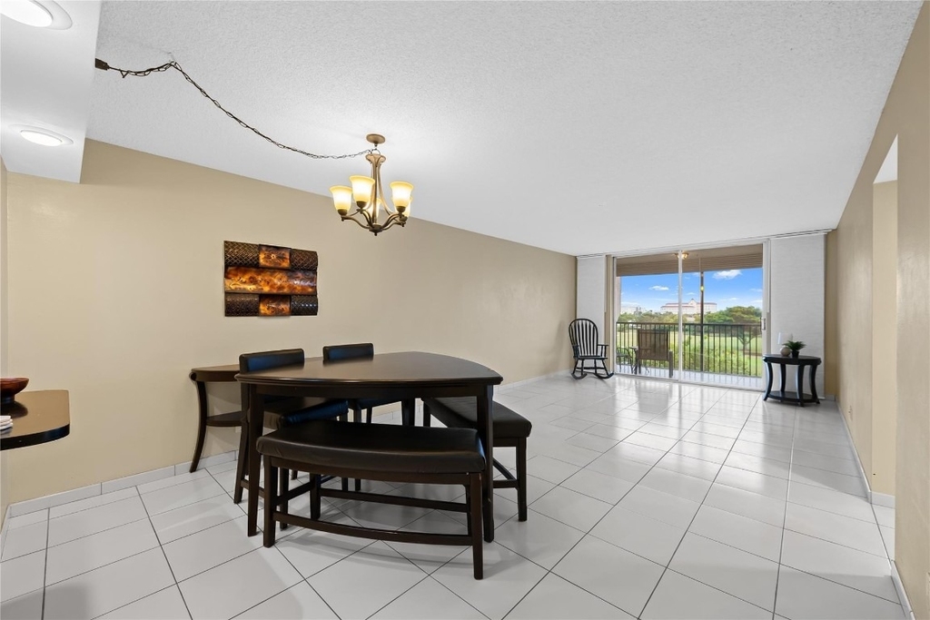 3300 W Rolling Hills Circle - Photo 3
