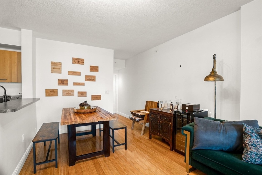 471 Ne 25th Street - Photo 10