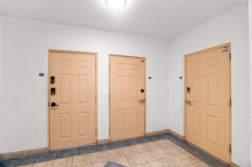 471 Ne 25th Street - Photo 19