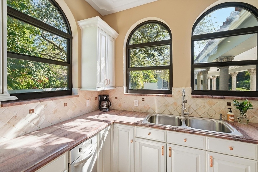 10270 Sw 58th Street - Photo 10
