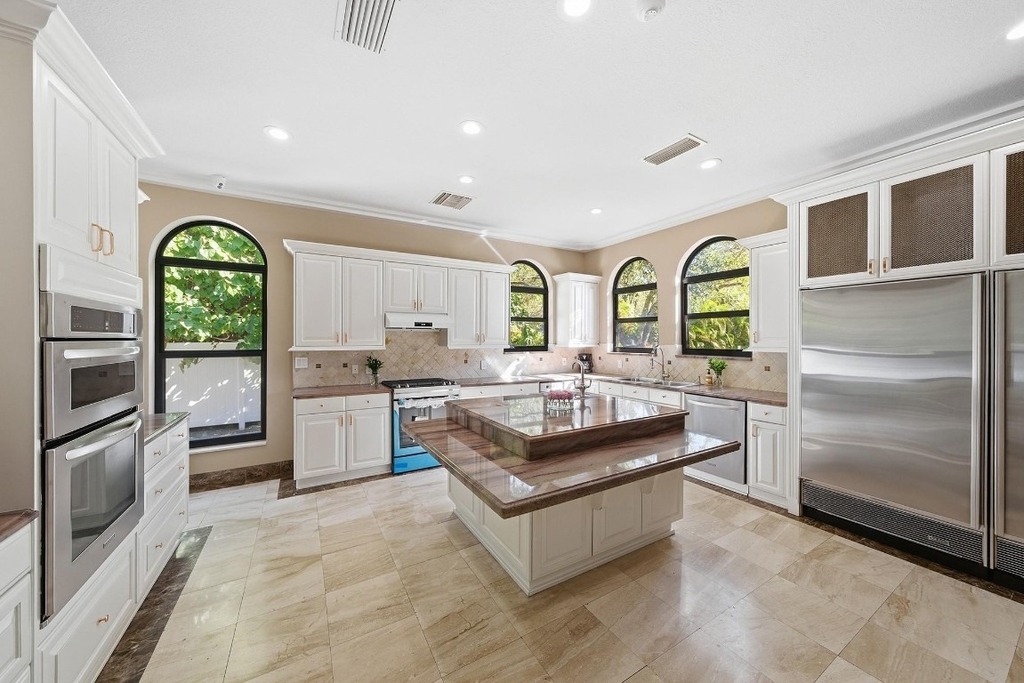 10270 Sw 58th Street - Photo 12