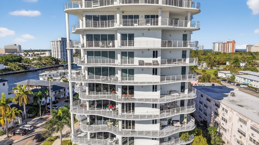 612 Bayshore Drive - Photo 1