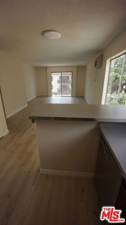 1418 S Bentley Avenue - Photo 11