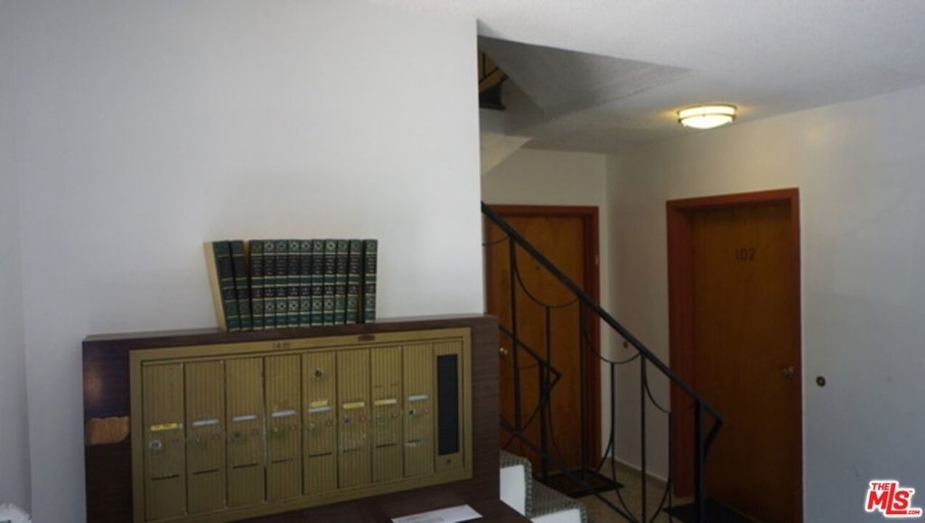 1418 S Bentley Avenue - Photo 28