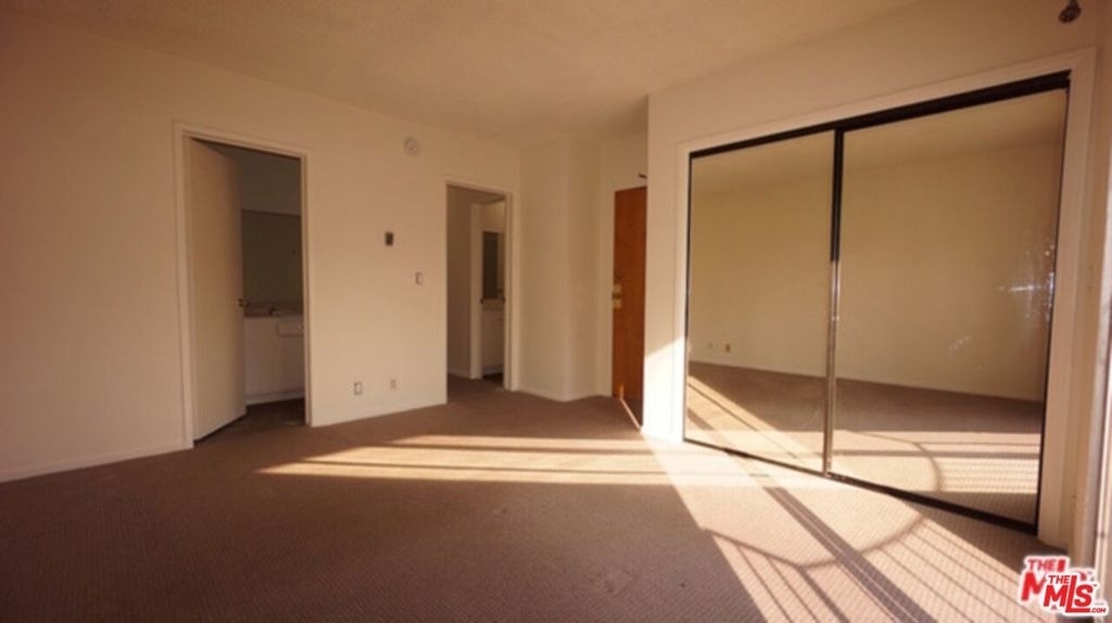 1418 S Bentley Avenue - Photo 13