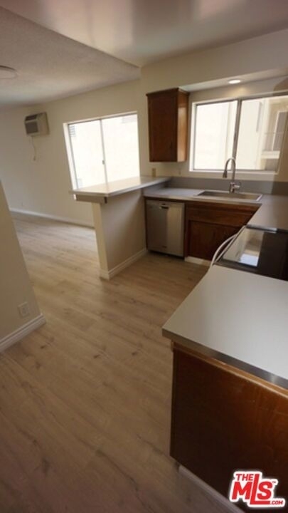 1418 S Bentley Avenue - Photo 10
