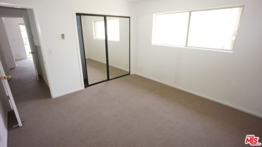 1418 S Bentley Avenue - Photo 4