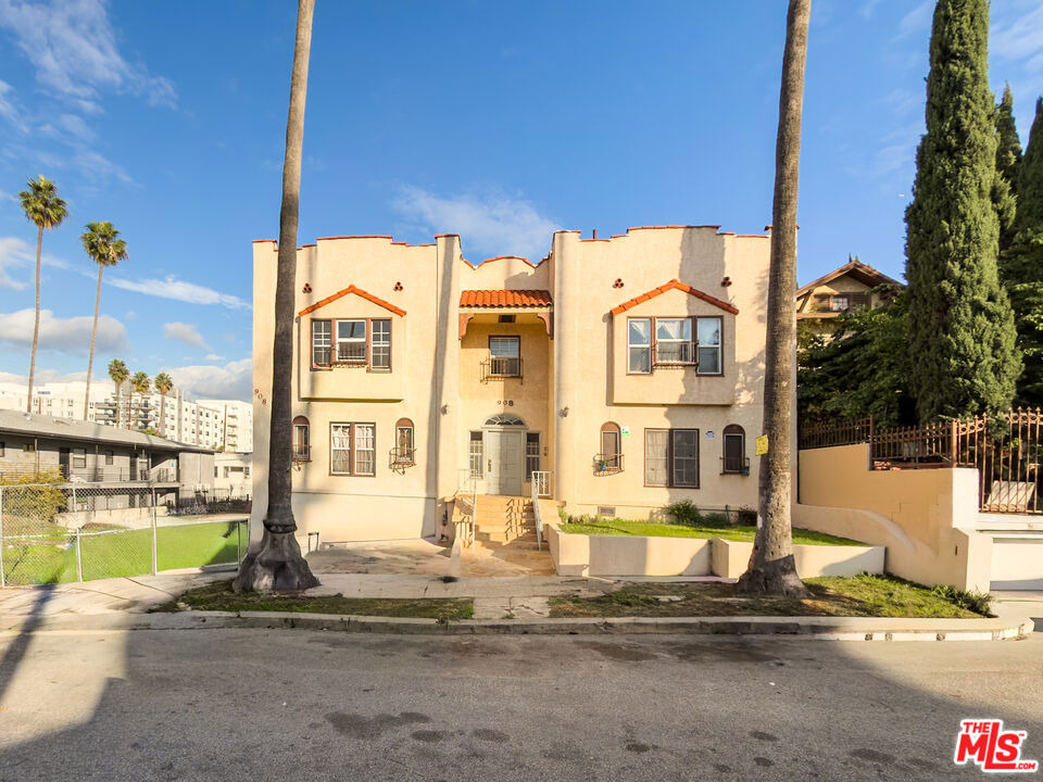 908 S Normandie Avenue - Photo 2