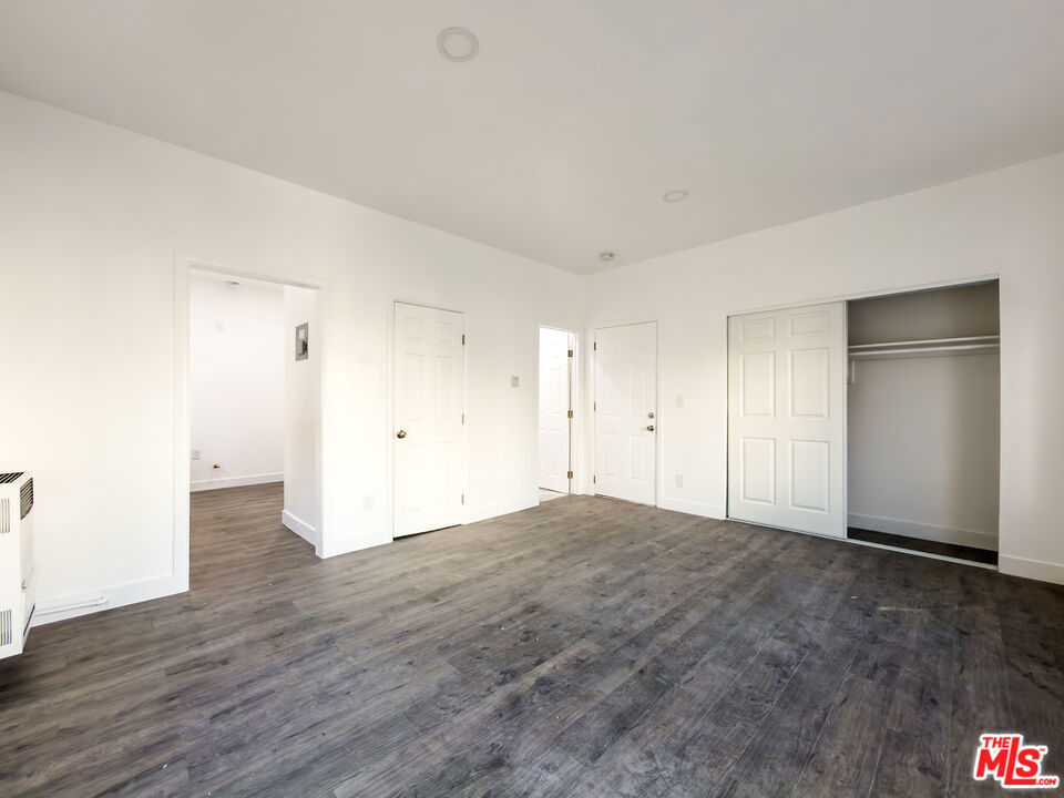 908 S Normandie Avenue - Photo 11