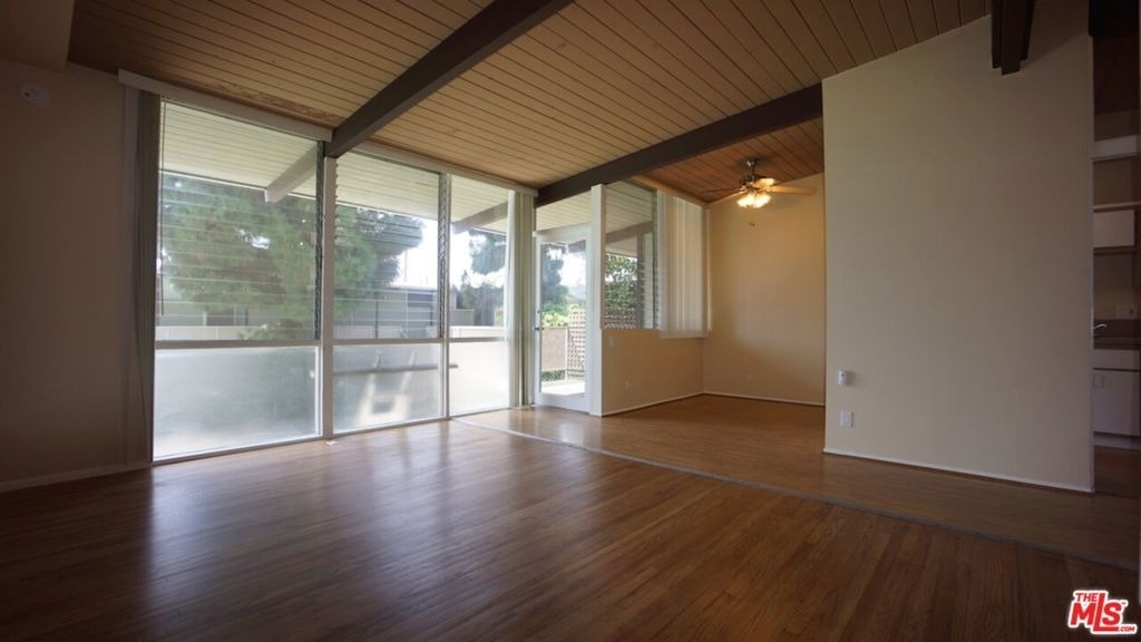 11133 Rose Avenue - Photo 12