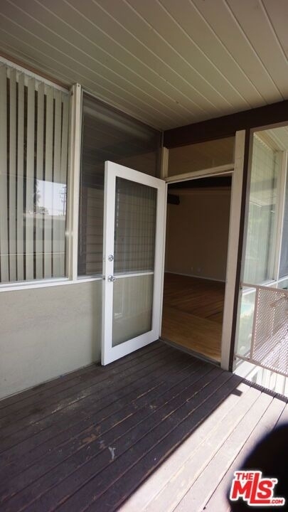 11133 Rose Avenue - Photo 6