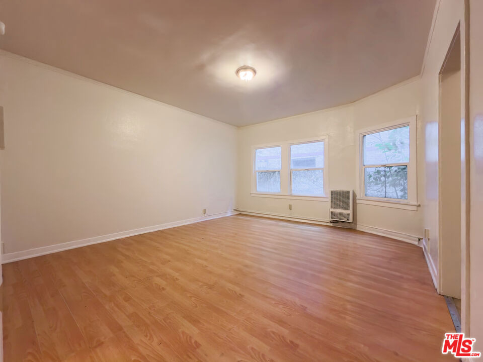 504 S Rampart Boulevard - Photo 4