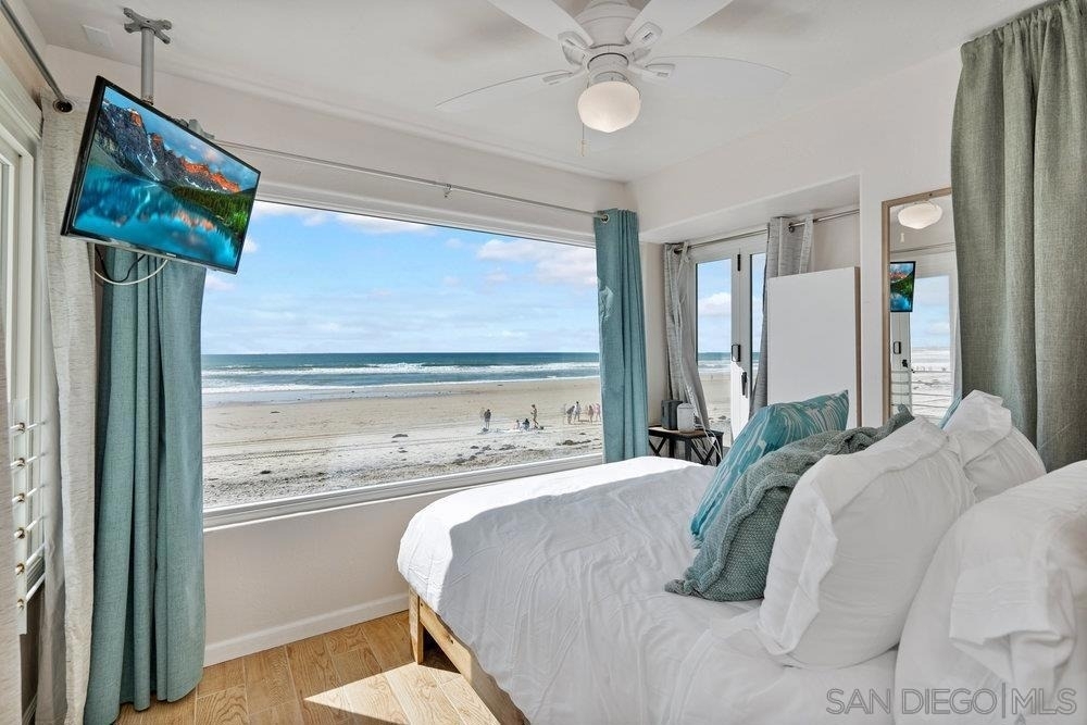 3911 Ocean Front Walk - Photo 2