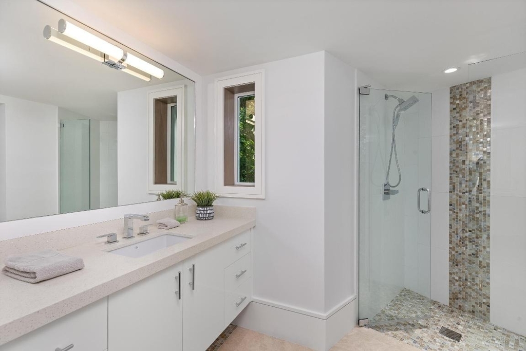 863 Enfield Street - Photo 16