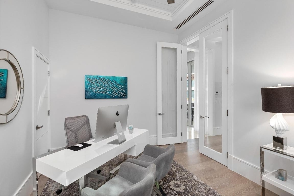 863 Enfield Street - Photo 17