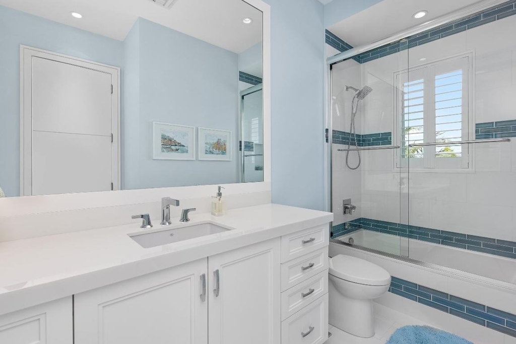 863 Enfield Street - Photo 51