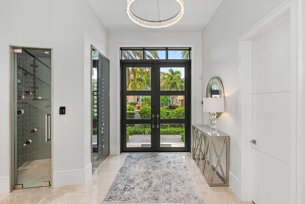 863 Enfield Street - Photo 8