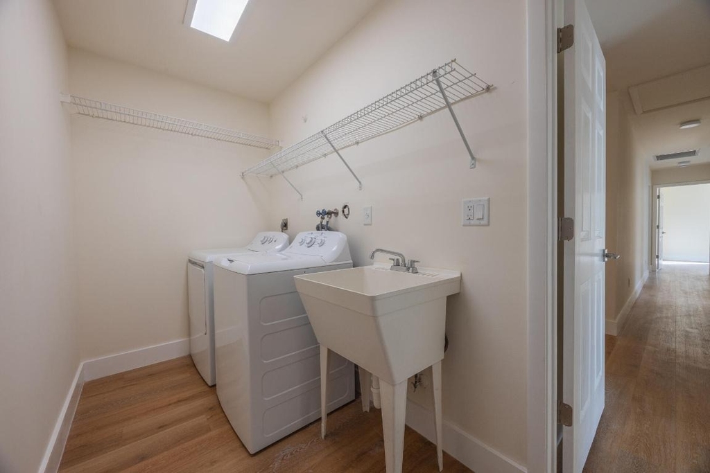 22352 Martella Avenue - Photo 4