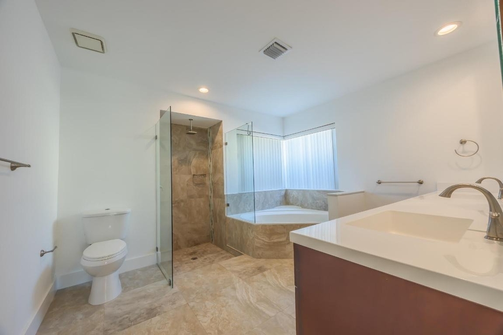 22352 Martella Avenue - Photo 5