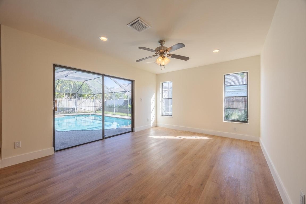 22352 Martella Avenue - Photo 13