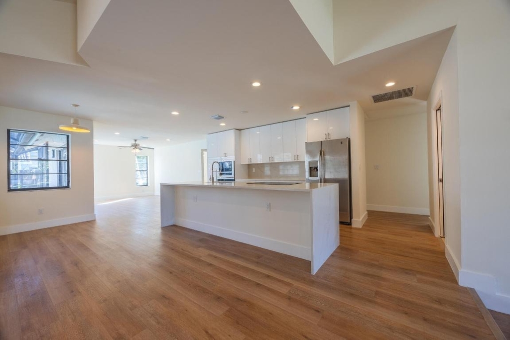 22352 Martella Avenue - Photo 15