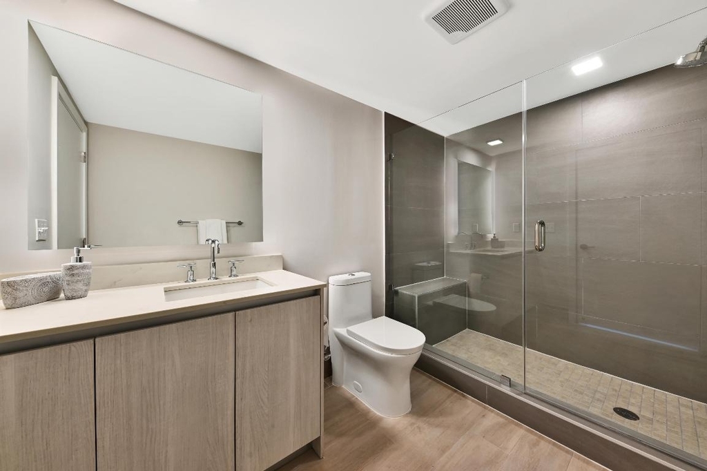 111 Se 1st Avenue - Photo 8