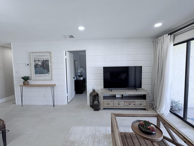 2050 Oleander Boulevard - Photo 6