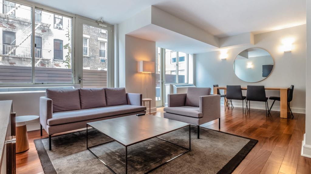 305 West 50th Street - Photo 6