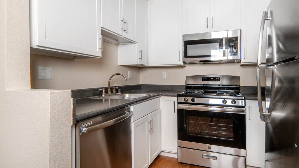 244 Rock Harbor Lane - Photo 9