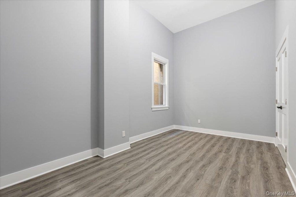 47 Beekman Avenue - Photo 6