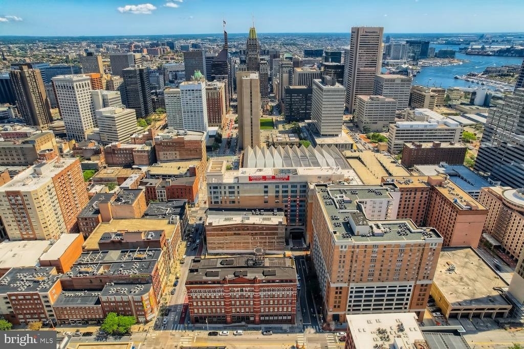 311 W Baltimore Street - Photo 25