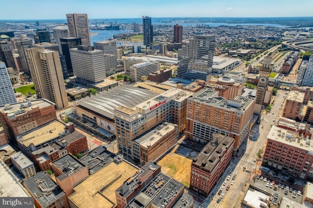 311 W Baltimore Street - Photo 26