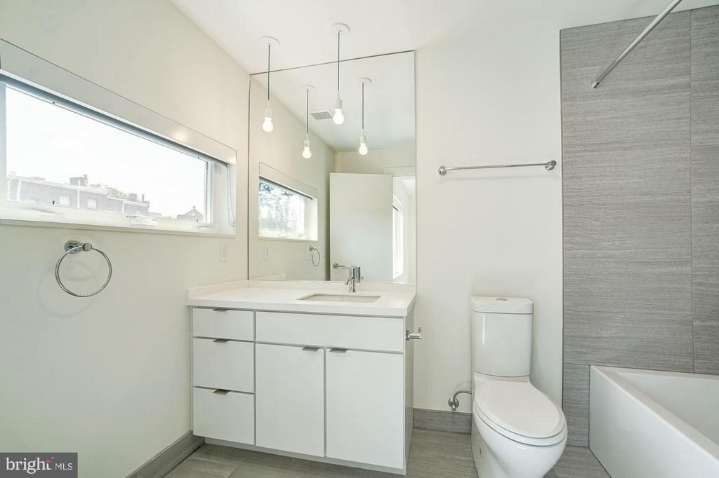 446 Ridge Street Nw - Photo 5