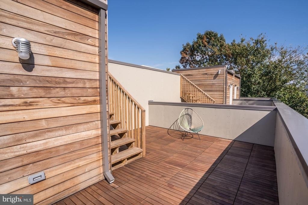 446 Ridge Street Nw - Photo 4