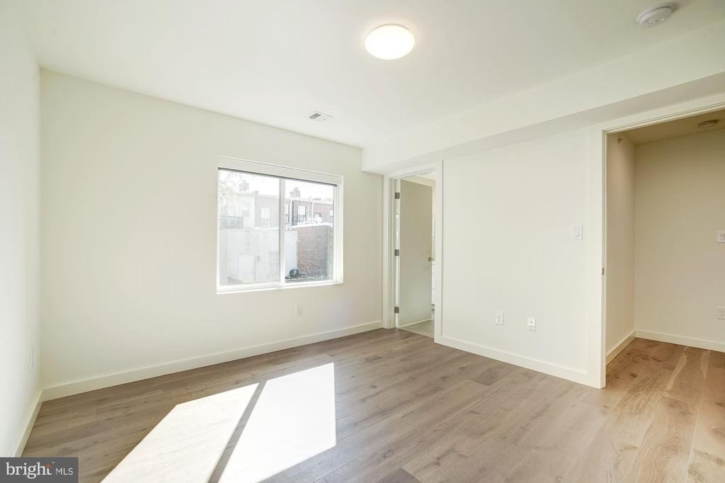 446 Ridge Street Nw - Photo 13