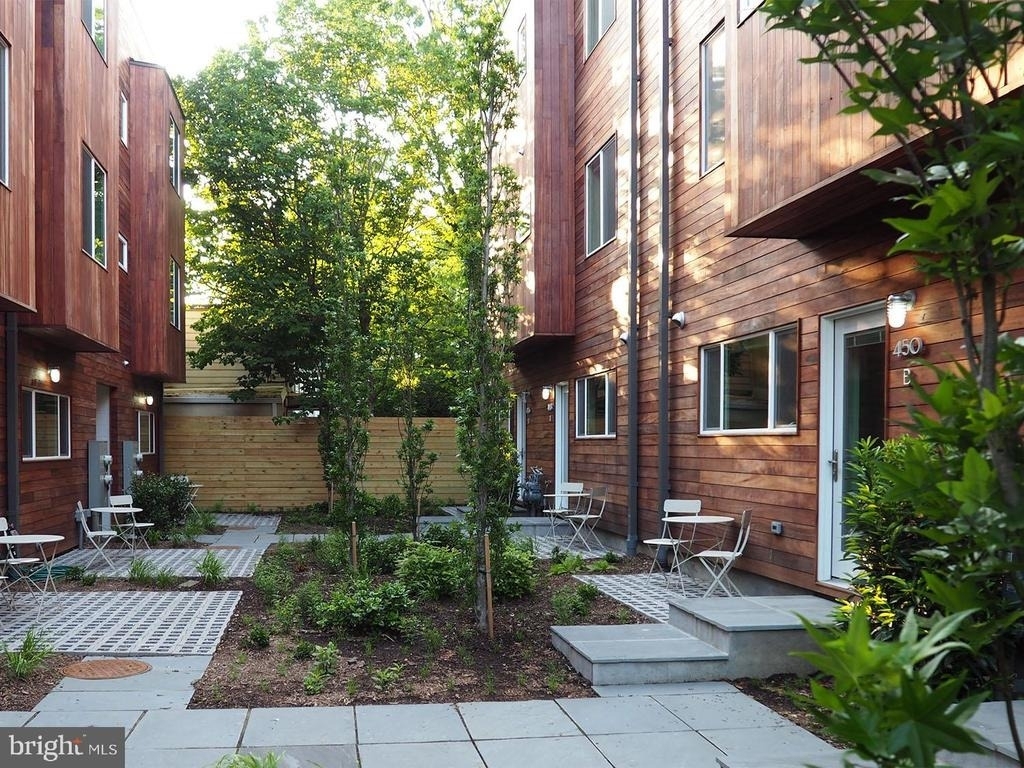 446 Ridge Street Nw - Photo 16