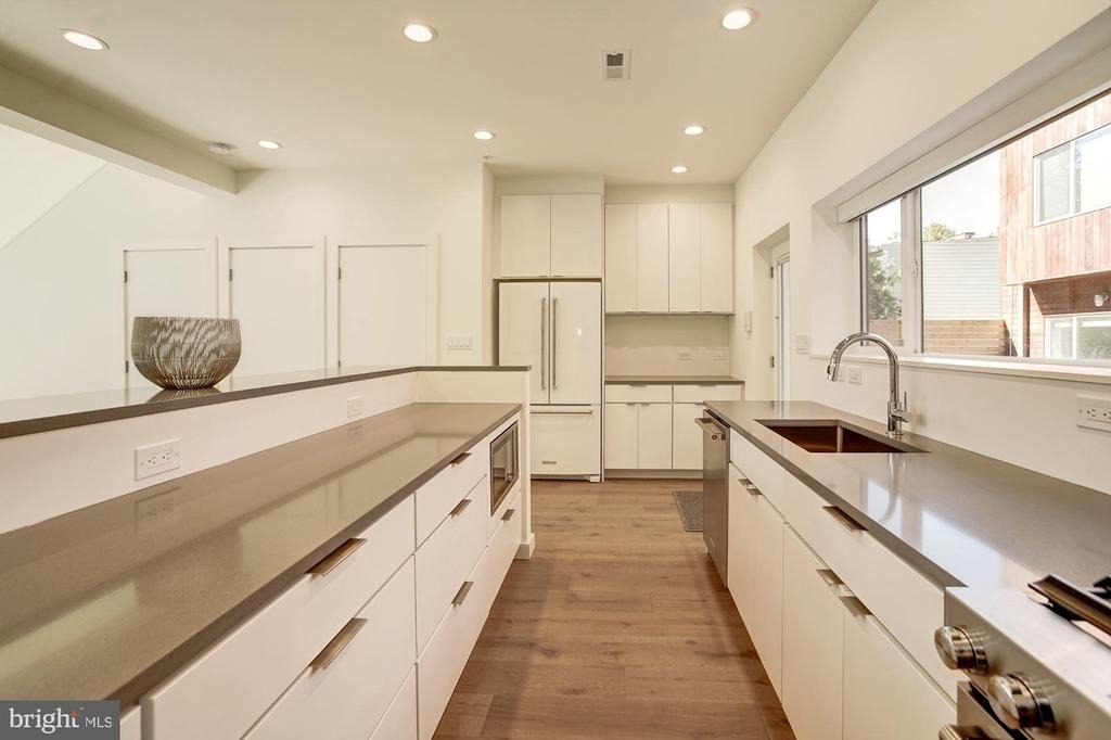 446 Ridge Street Nw - Photo 1