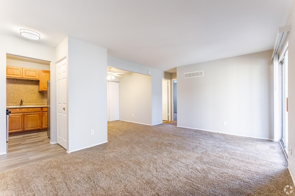 2230 Dexter Avenue - Photo 9