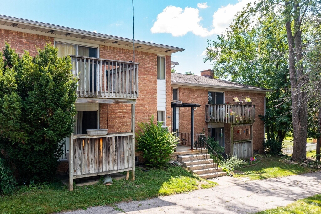 2230 Dexter Avenue - Photo 16