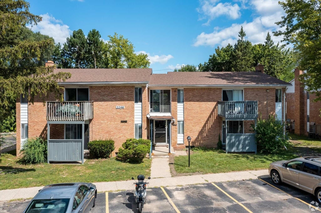 2230 Dexter Avenue - Photo 1