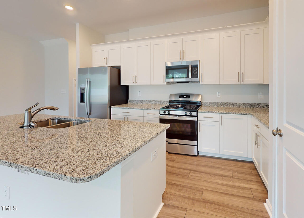 200 Lemon Leaf Place - Photo 3