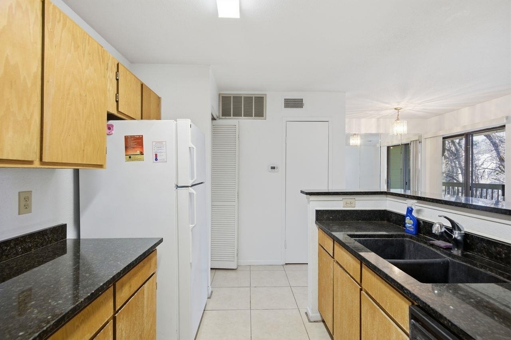 4500 E Oltorf St - Photo 12
